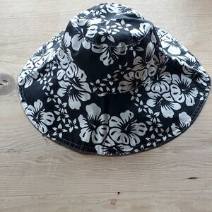 HAT ATTACK wide brim bucket hat